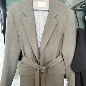 BLOSSOM OVERSIZED BLAZER WITH BELT